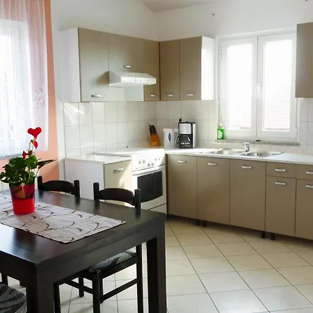 בית הארחה And With Parking Space Krk - 5371 3*