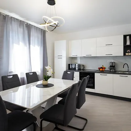 Rooms With A Parking Space Krk - 5371 Gasthof Krk Town