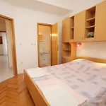 And With Parking Space Krk - 5371 بيت ضيافة 3*