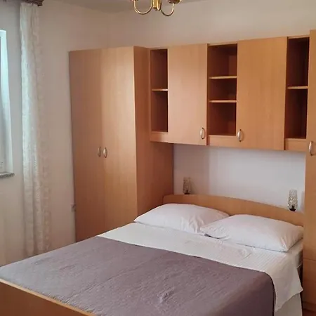 And With Parking Space Krk - 5371 3* Krk Town