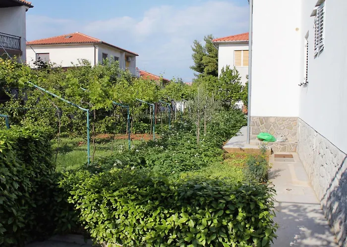 Vendégház And With Parking Space Krk - 5371 Krk Town
